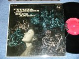 画像: FELICIA SANDERS - at The BLUE ANGEL (Ex++/Ex++ Looks*Ex+++)  / 1955 US AMERICA ORIGINAL 2nd Press "6 EYES Label"  MONO Used  LP