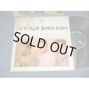 画像: The SWINGIN' PETERS SISTERS - The SWINGIN' PETERS SISTERS (Ex++/MINT-)  / 1959  US AMERICA "1st Press BLACK with RAINBOW  Logo on LEFT Label" MONO  Used  LP