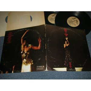 画像: SHIRLEY BASSEY - LIVE AT CARNEGIE HALL (Ex/Ex+++ BB)  / 1973 US AMERICA ORIGINAL Used 2-LP 