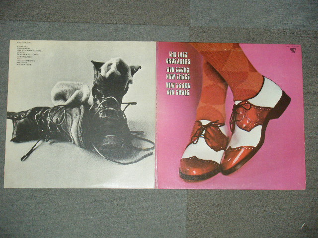 画像: THE JAZZ CRUSADERS - OLD SOCKS NEW SHOES, NEW SOCKS OLD SHOES / 1970  US ORIGINAL used LP